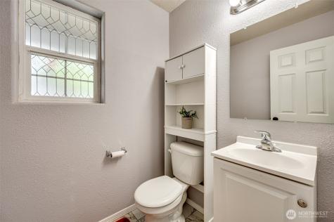 1978 Meadowood Loop Woodland WA 98674