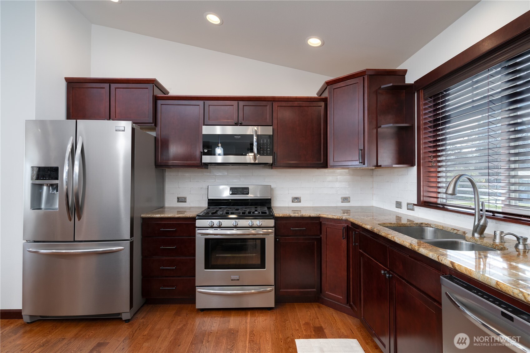2303 North Bluff Road Greenbank WA 98253