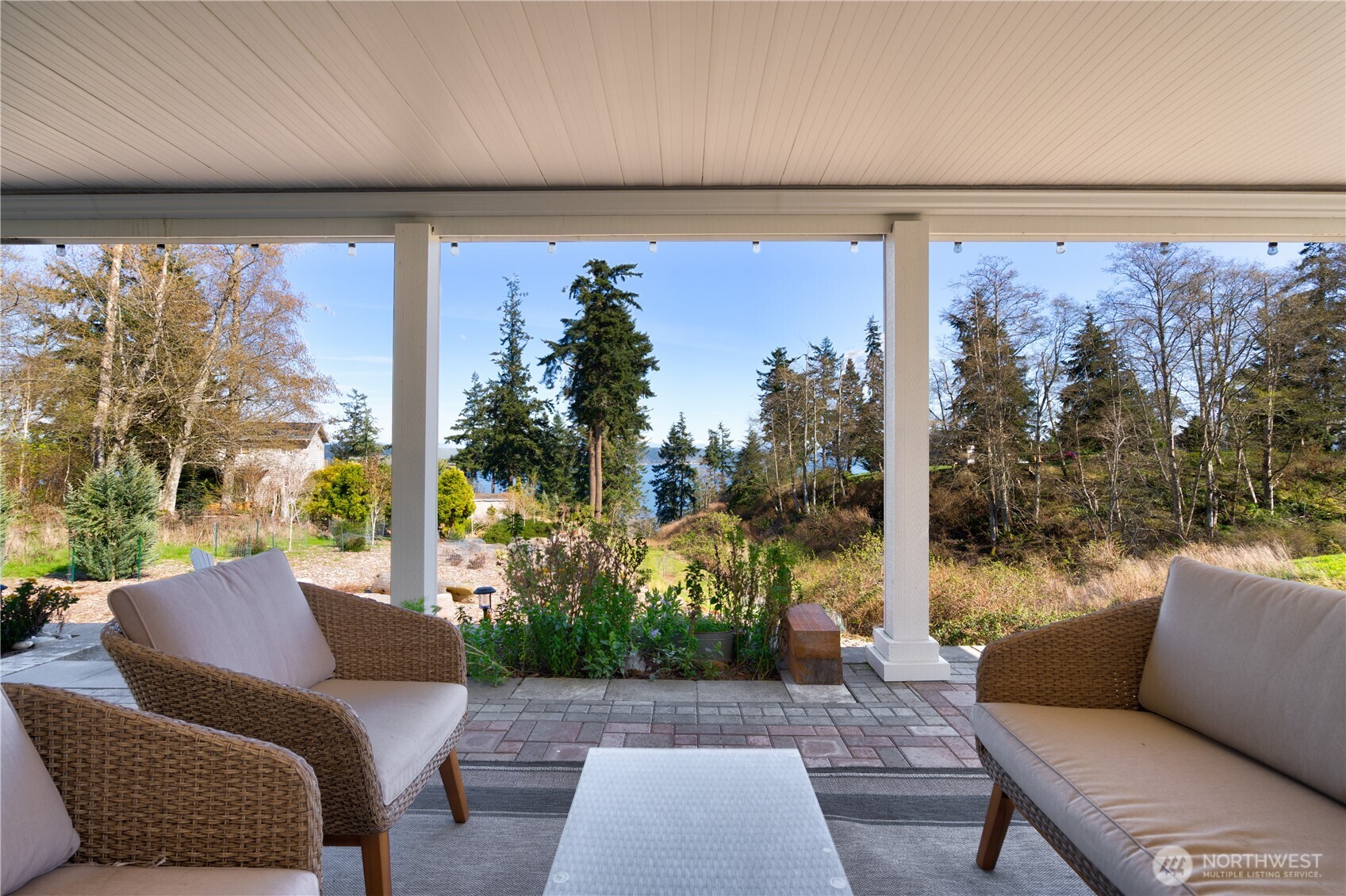 2303 North Bluff Road Greenbank WA 98253