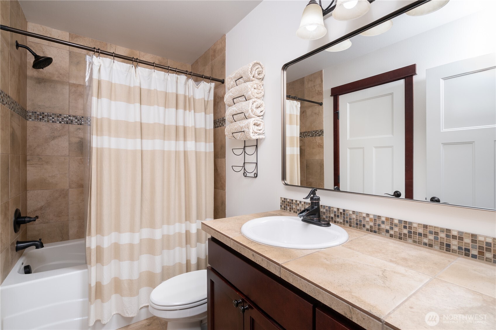 2303 North Bluff Road Greenbank WA 98253