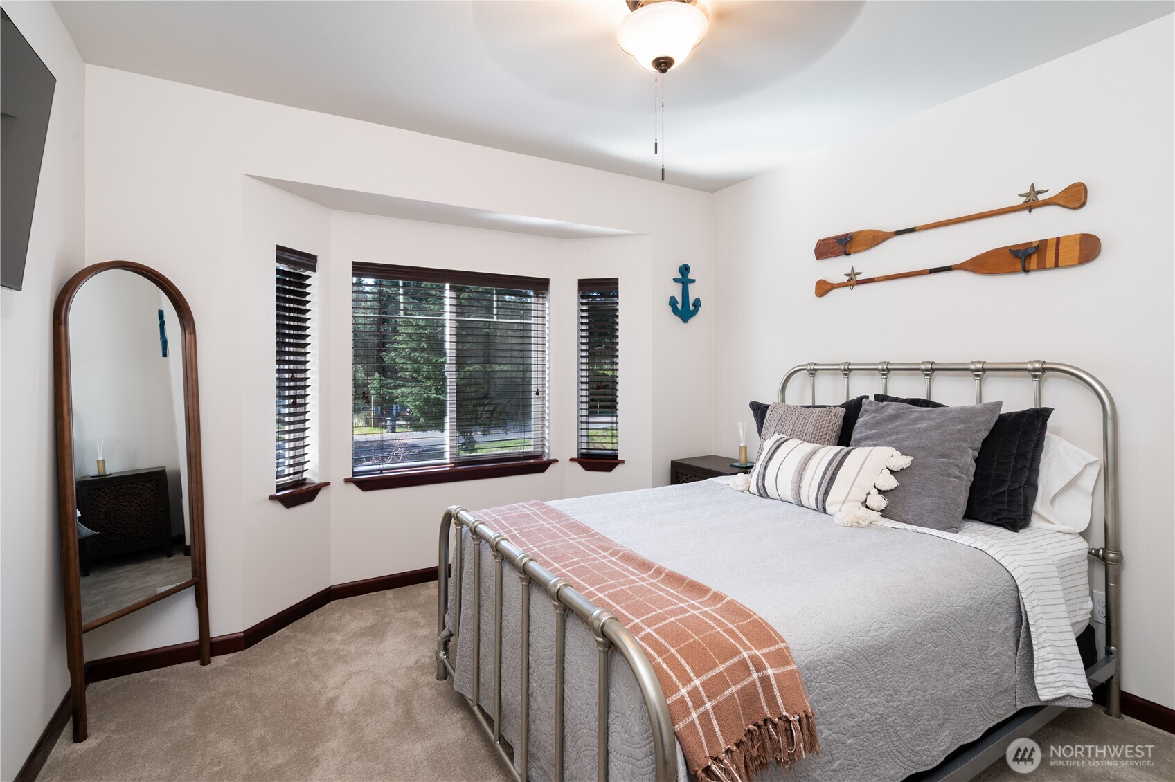 2303 North Bluff Road Greenbank WA 98253