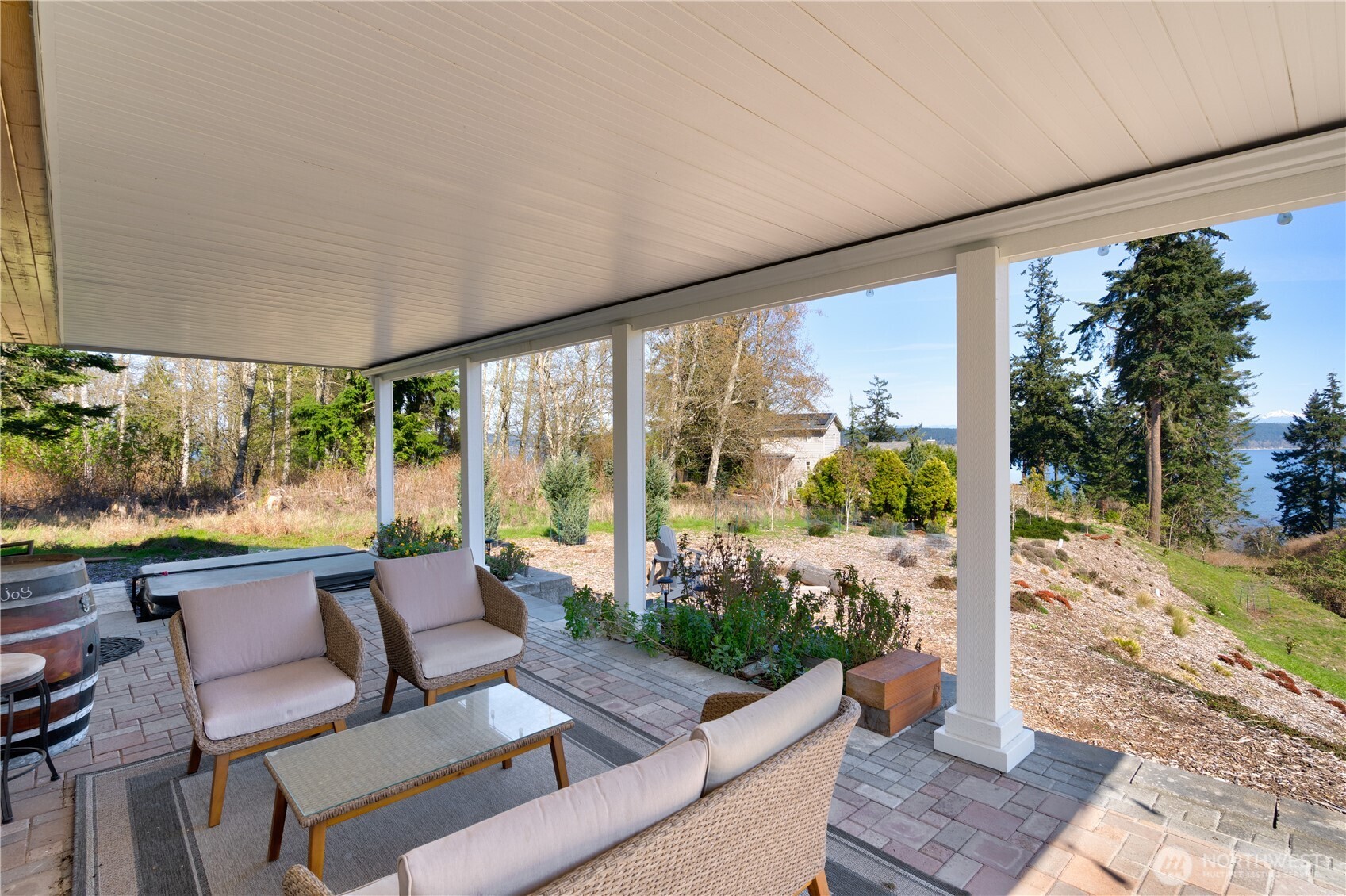 2303 North Bluff Road Greenbank WA 98253