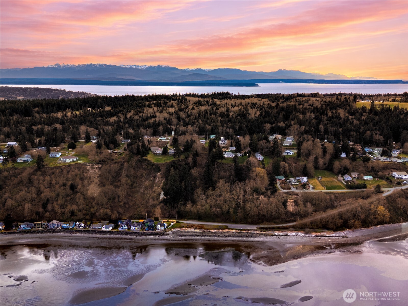 2303 North Bluff Road Greenbank WA 98253