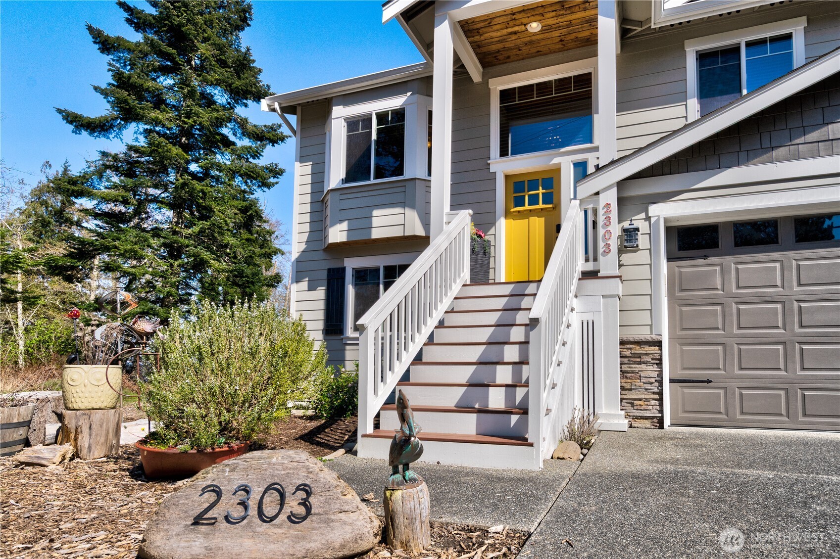 2303 North Bluff Road Greenbank WA 98253