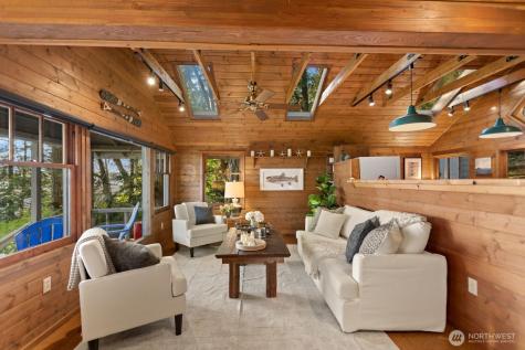 2726 Sea Garden Lane Camano Island WA 98282