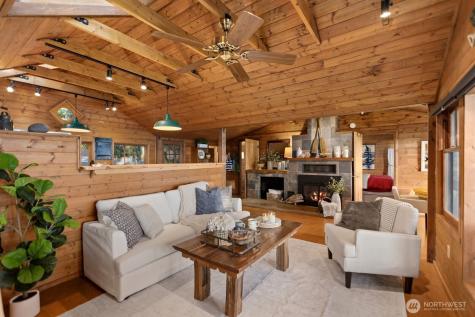 2726 Sea Garden Lane Camano Island WA 98282