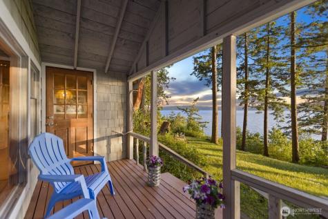 2726 Sea Garden Lane Camano Island WA 98282