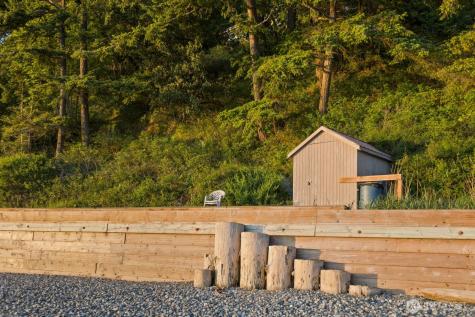 2726 Sea Garden Lane Camano Island WA 98282