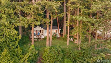 2726 Sea Garden Lane Camano Island WA 98282
