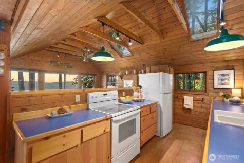 2726 Sea Garden Lane Camano Island WA 98282