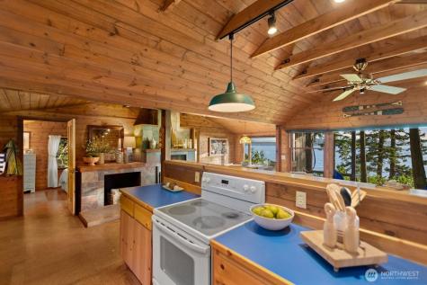 2726 Sea Garden Lane Camano Island WA 98282