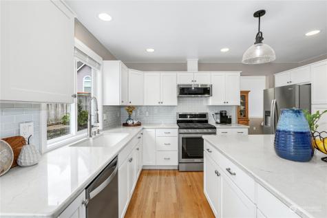 1227 199th Street Sw Lynnwood WA 98036
