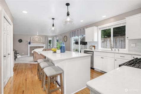1227 199th Street Sw Lynnwood WA 98036