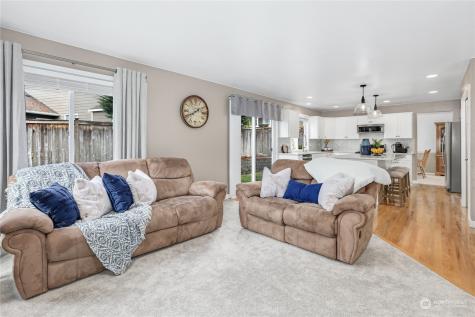 1227 199th Street Sw Lynnwood WA 98036