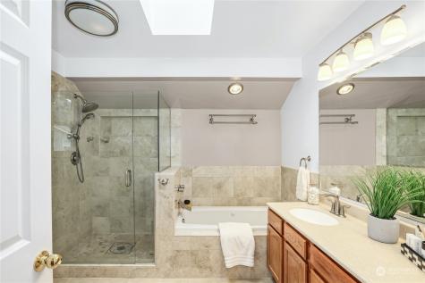 1227 199th Street Sw Lynnwood WA 98036