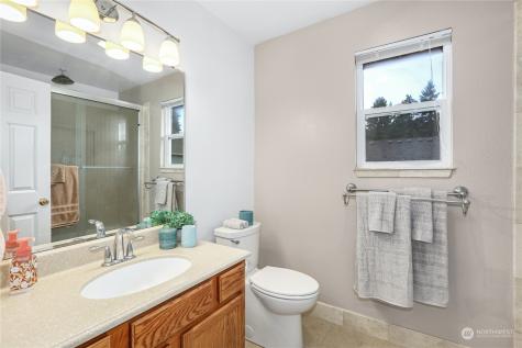 1227 199th Street Sw Lynnwood WA 98036