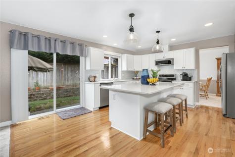 1227 199th Street Sw Lynnwood WA 98036