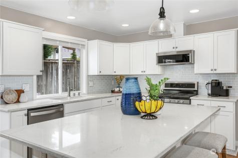 1227 199th Street Sw Lynnwood WA 98036