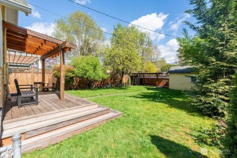 1424 25th Avenue Longview WA 98632