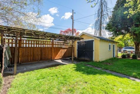 1424 25th Avenue Longview WA 98632