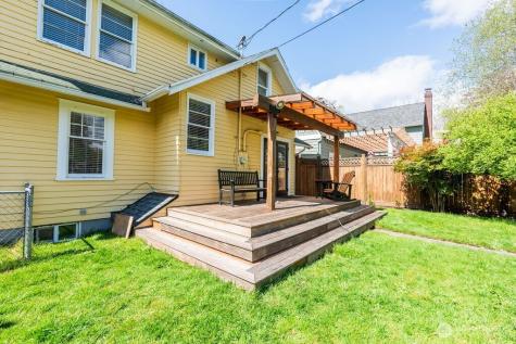 1424 25th Avenue Longview WA 98632