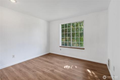 34806 10th Place SW Federal Way WA 98023