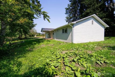 13 Barrett Road W Montesano WA 98563