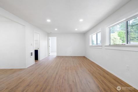 13 Barrett Road W Montesano WA 98563