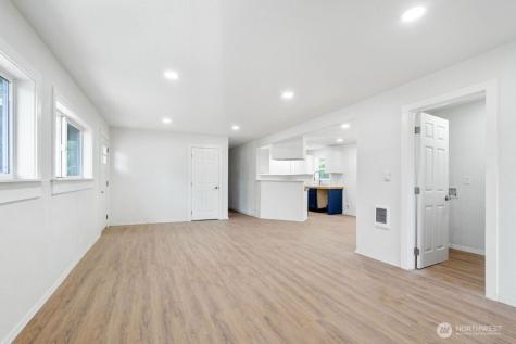 13 Barrett Road W Montesano WA 98563