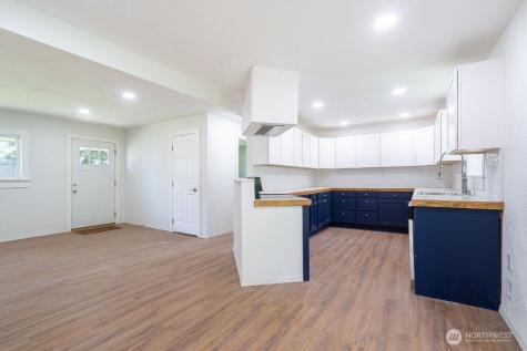 13 Barrett Road W Montesano WA 98563