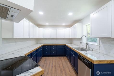 13 Barrett Road W Montesano WA 98563