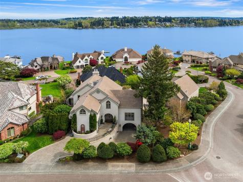 8496 NE Woodland Cove Drive Kirkland WA 98034