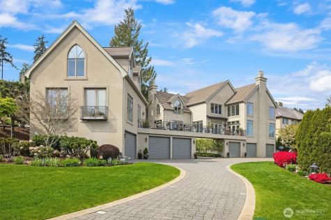 8496 NE Woodland Cove Drive Kirkland WA 98034