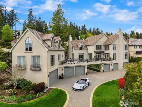 8496 NE Woodland Cove Drive Kirkland WA 98034