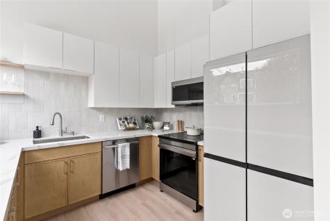 8863 Midvale Avenue N Seattle WA 98103