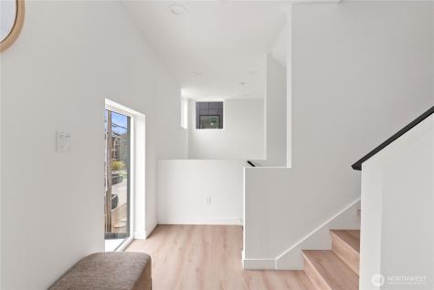 8863 Midvale Avenue N Seattle WA 98103