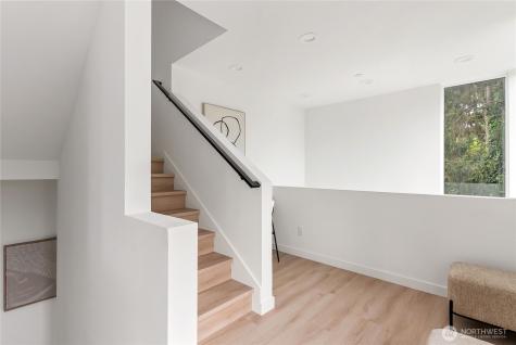 8863 Midvale Avenue N Seattle WA 98103