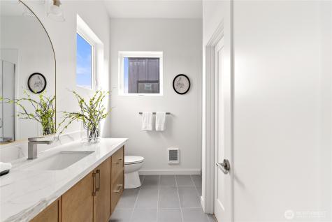 8863 Midvale Avenue N Seattle WA 98103