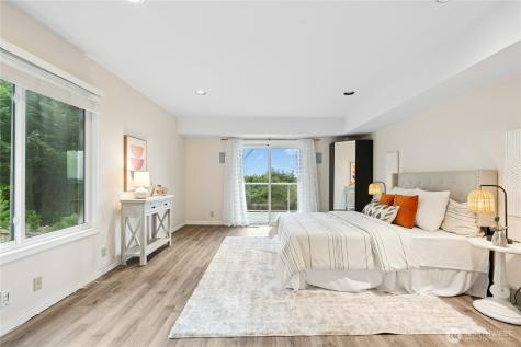 13603 SE 55th Place Bellevue WA 98006