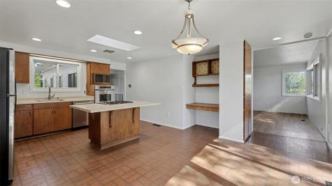 912 168th Place NE Bellevue WA 98008
