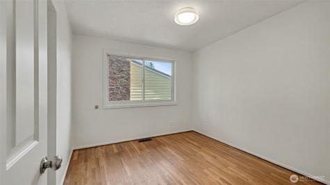 912 168th Place NE Bellevue WA 98008