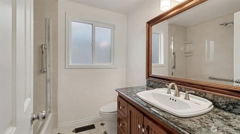 912 168th Place NE Bellevue WA 98008