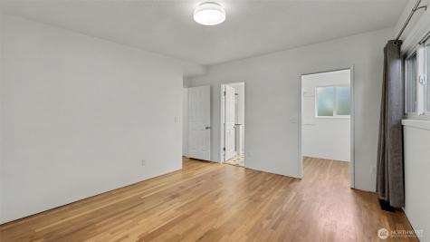 912 168th Place NE Bellevue WA 98008