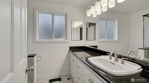 912 168th Place NE Bellevue WA 98008