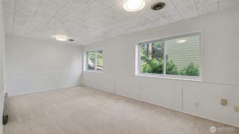 912 168th Place NE Bellevue WA 98008
