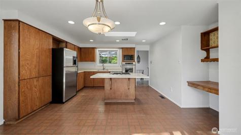 912 168th Place NE Bellevue WA 98008