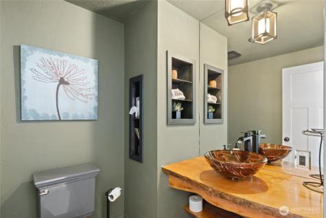 661 W Pacific Avenue Ronald WA 98940
