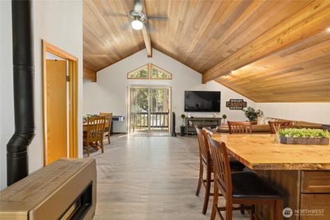 661 W Pacific Avenue Ronald WA 98940