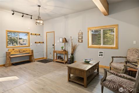 661 W Pacific Avenue Ronald WA 98940