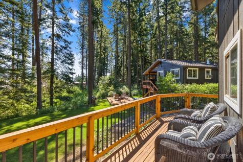 661 W Pacific Avenue Ronald WA 98940